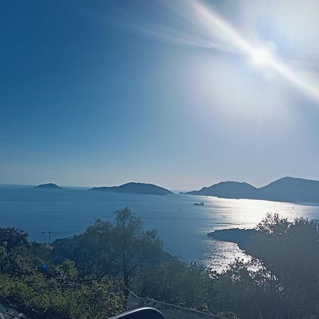 Apartament La Terrazza Di Ameglia Alta Zewnętrze zdjęcie
