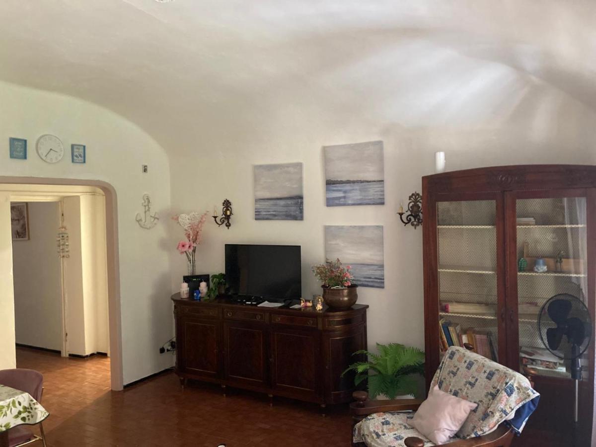 Apartament La Terrazza Di Ameglia Alta Zewnętrze zdjęcie